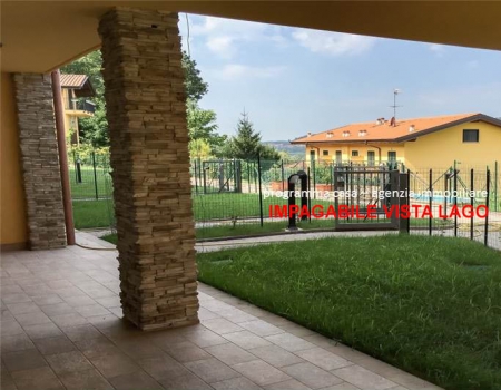 Villa a schiera 11 in Varano Borghi, con vista sul Lago di Comabbio • Gecoim Srl