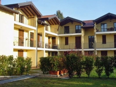 Residence Via Trento Varano Borghi
