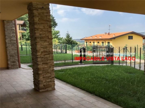 Villa a schiera 11 in Varano Borghi, con vista sul Lago di Comabbio • Gecoim Srl