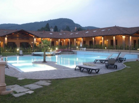 Trilocale Mansardato ComabbioTrilocale Comabbio in residence di prestigio a due passi dal lago • Gecoim Srl