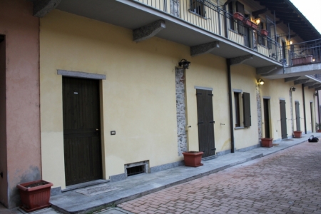 Trilocale in corte Vergiate