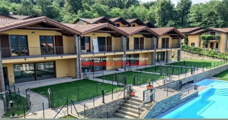 Trilocale Mansardato a Varano Borghi in residence con Piscina • Gecoim Srl