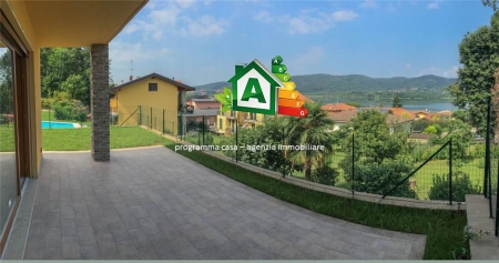 Villa a schiera 7 in Varano Borghi, con vista sul Lago di Comabbio • Gecoim Srl