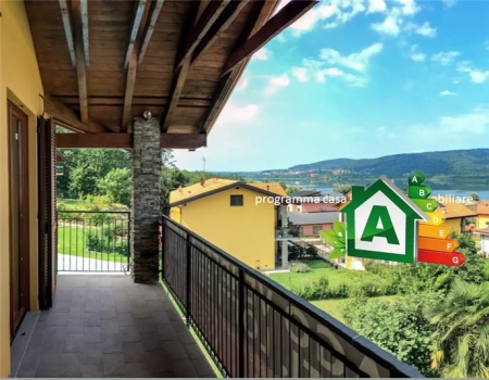 Villa a schiera 12 in Varano Borghi, con vista sul Lago di Comabbio • Gecoim Srl