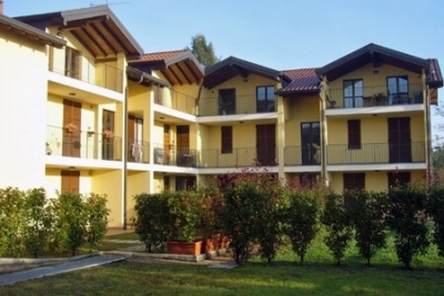 Residence Via Trento Varano Borghi